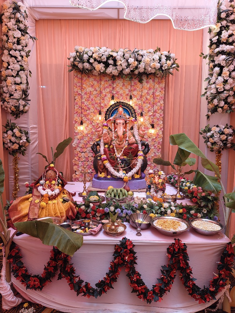Ganesh Chaturthi Floral Mandap & Idol